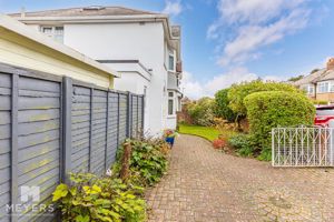 Photo 31- click for photo gallery